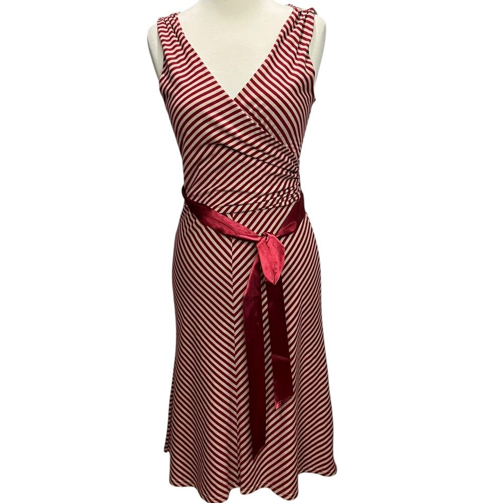 Review Australia Dress US 8 AU 12 Red Surplice Sash Tie Modern Flatter Festive